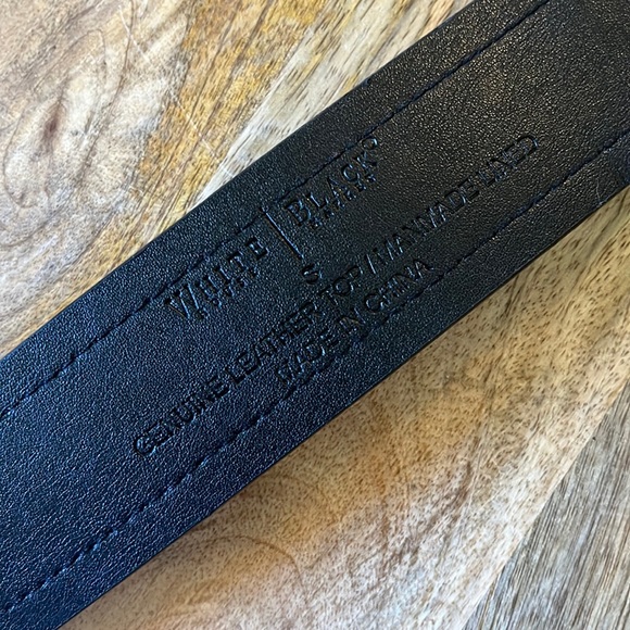 WHITHOUSE BLACKMARKET WHBM Size Small Belt Red/Black Cheetah Horsehair Leather - Picture 5 of 16